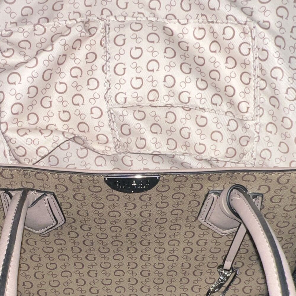 GUESS Logo Beige Heart Charm Tote Bag Zip Women's Double Handle Trapezoid - Picture 11 of 16